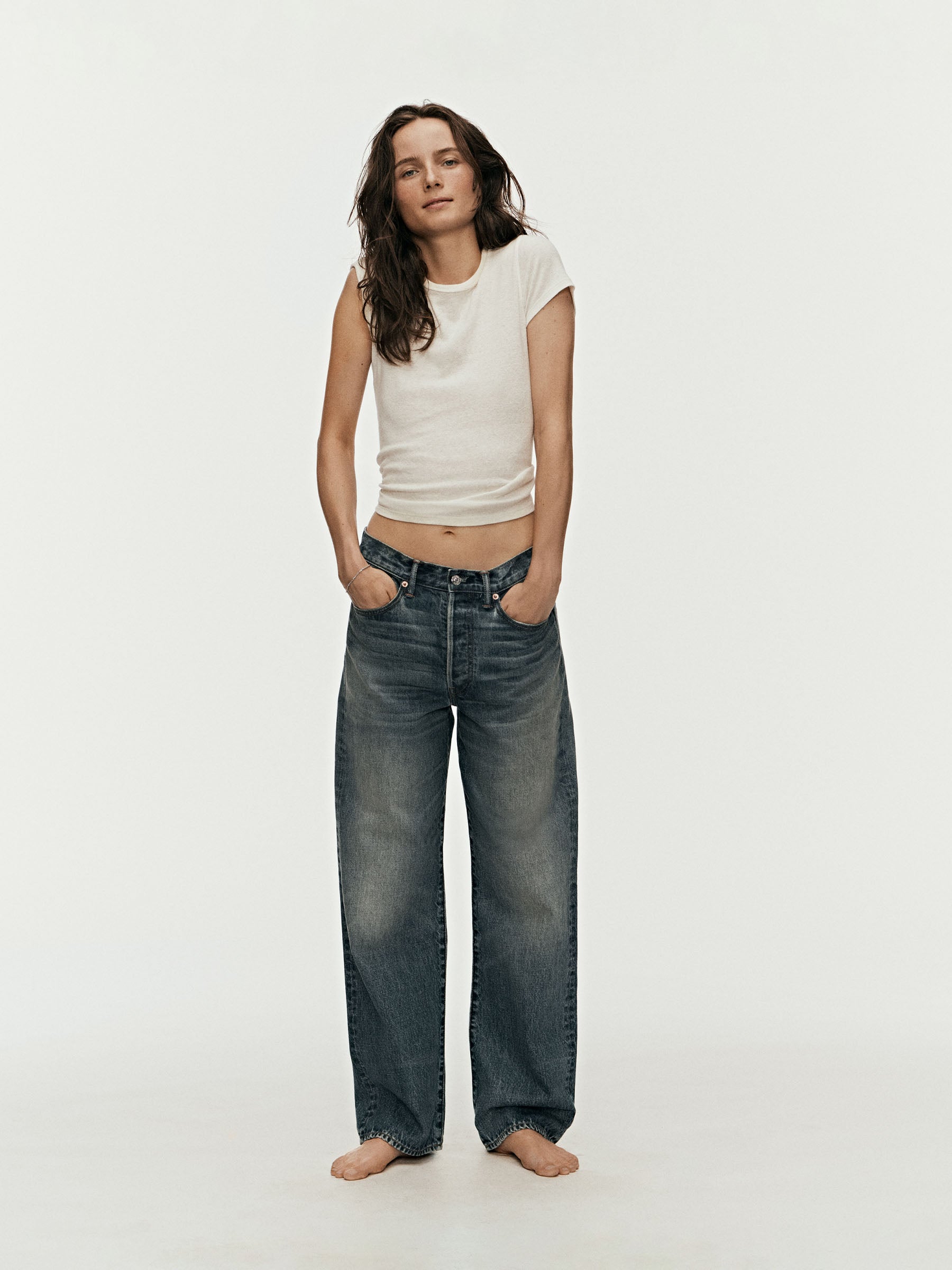 Alternative view of M083 Off Duty Jean