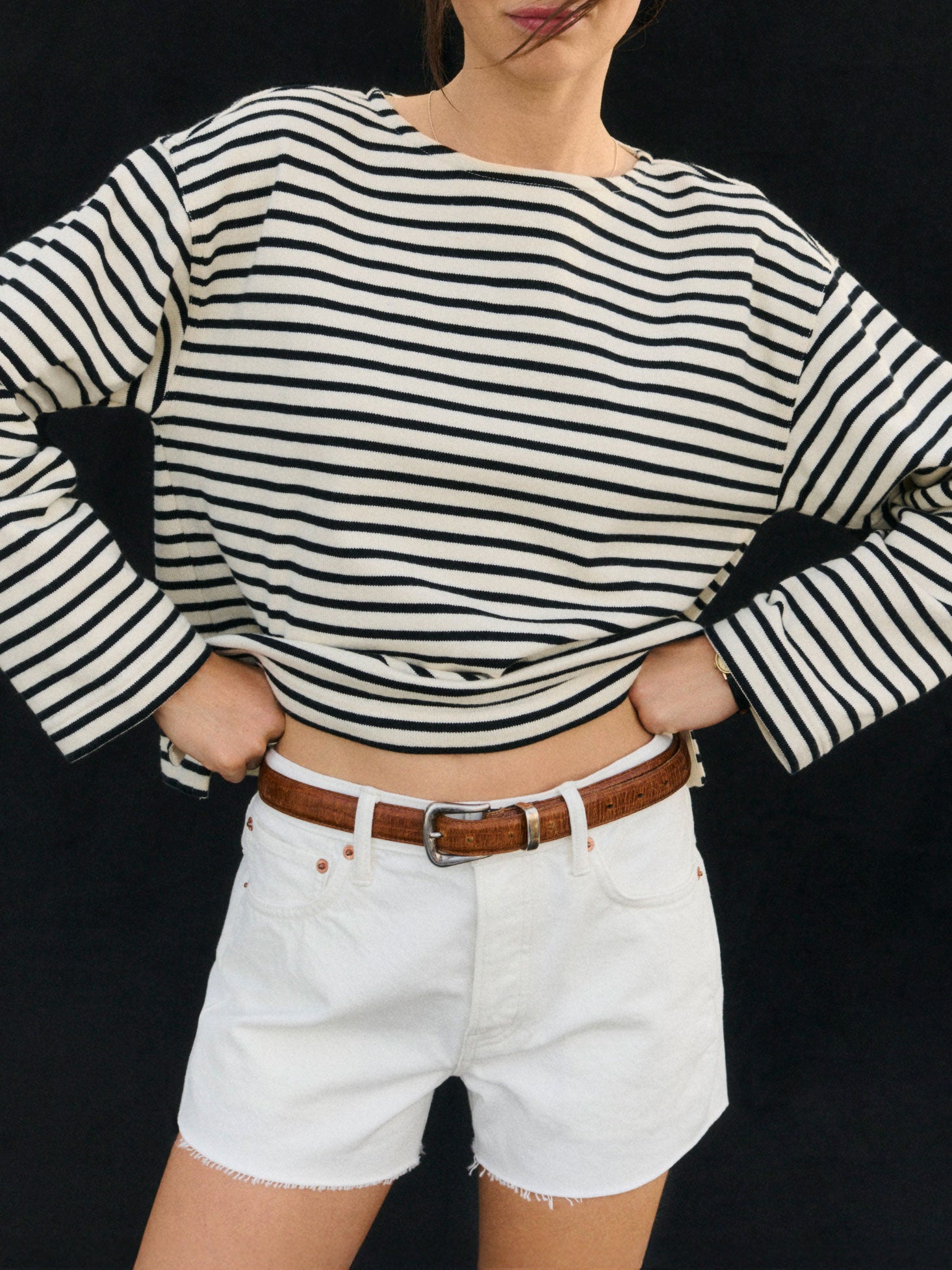 Alternative view of Natural Strider Cut Off Short