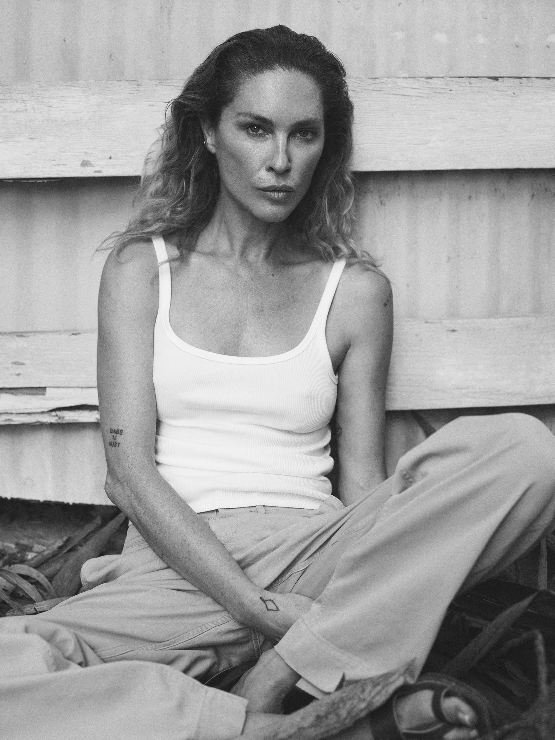 Alternative view of White Surplus Rib Scoop Neck Tank