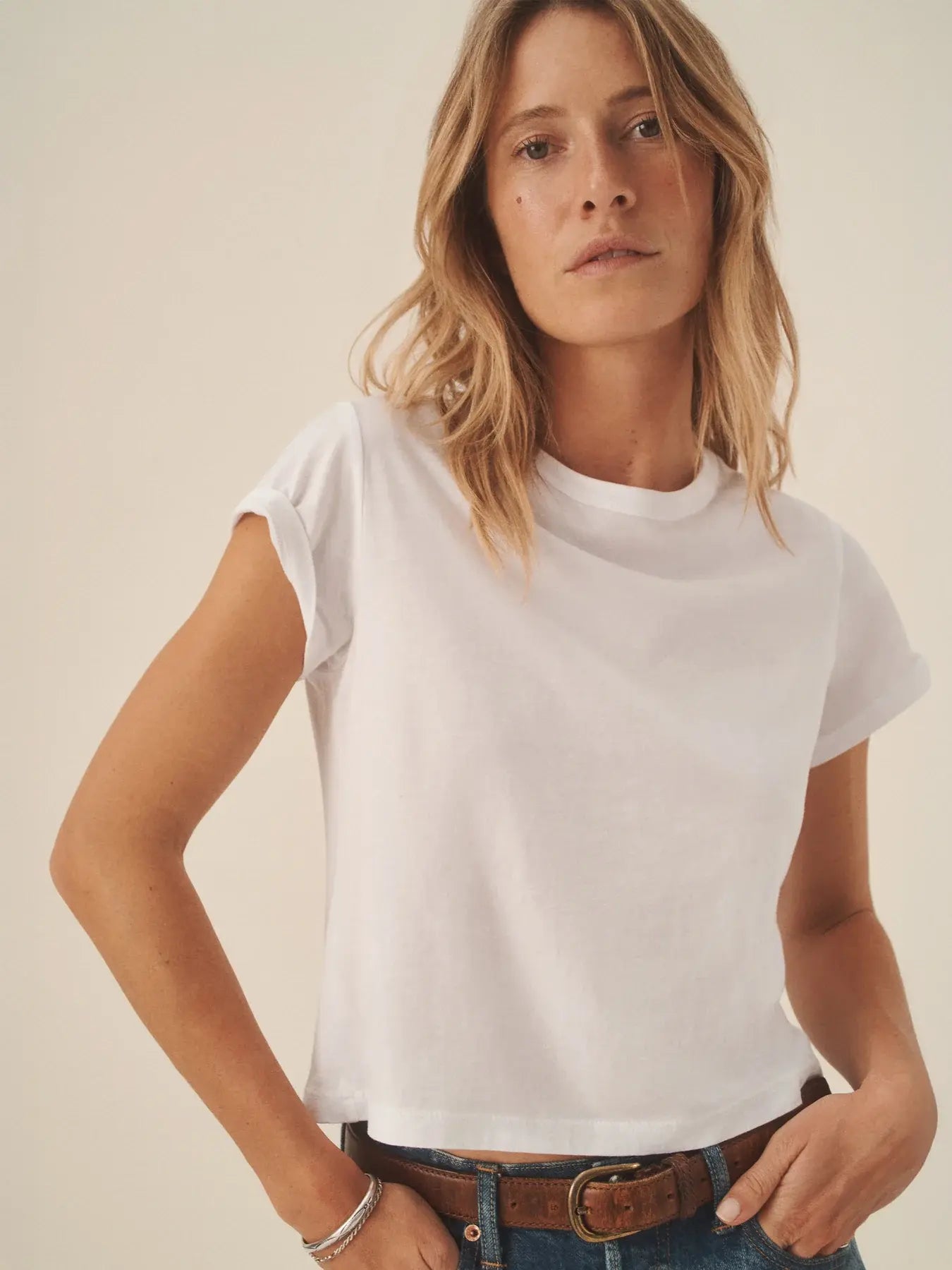 Alternative view of White Pima Boxy Crew