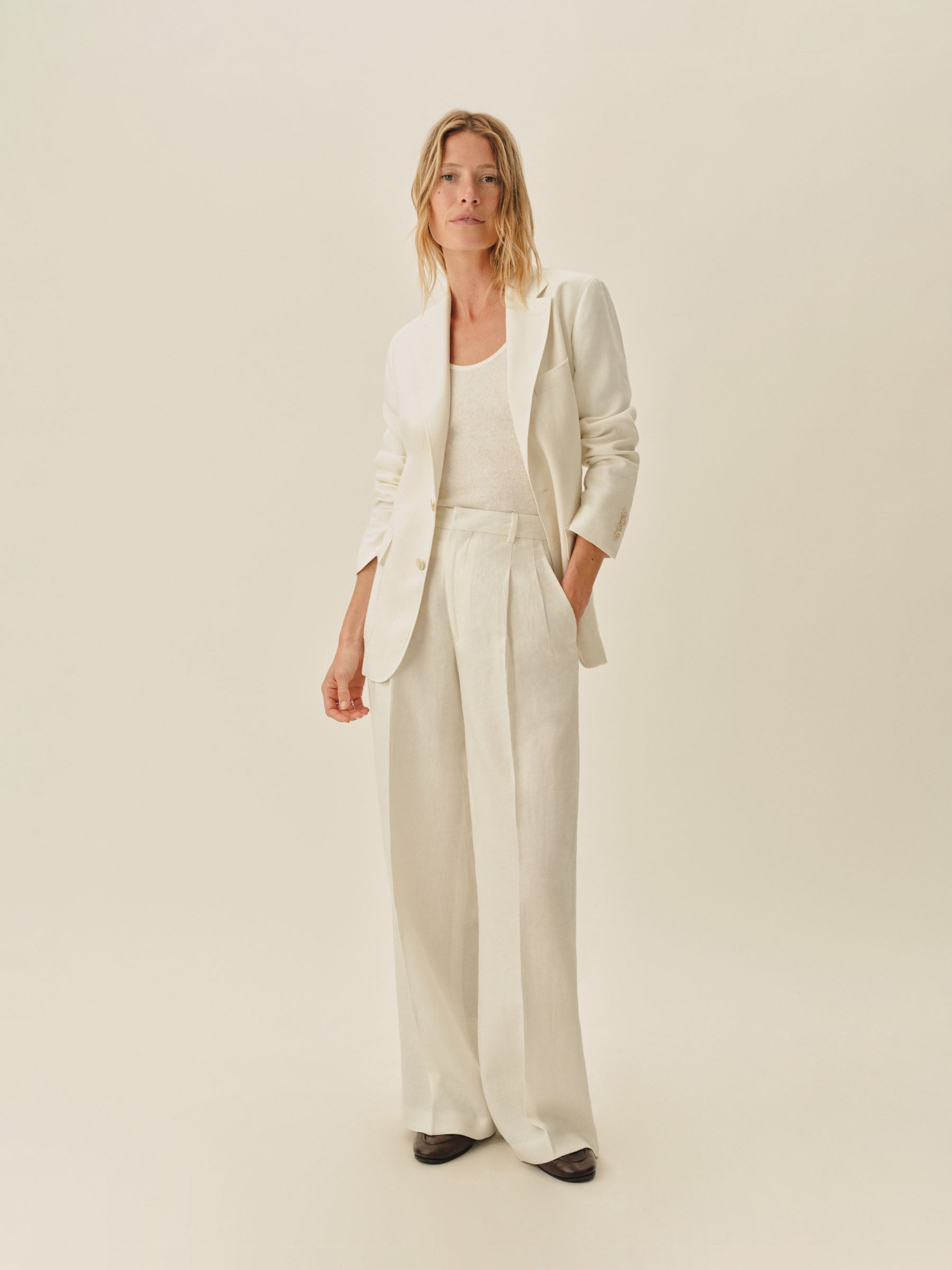 Alternative view of White Hutton Linen Blazer